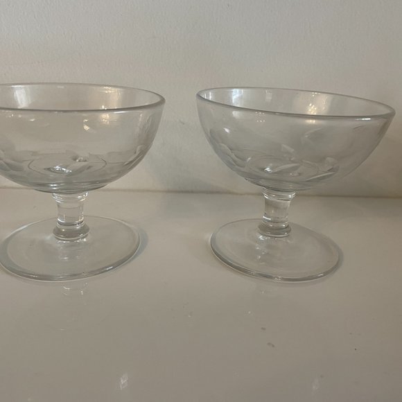 Vintage etched Cornflower fruit dishes (2) - Picture 3 of 3